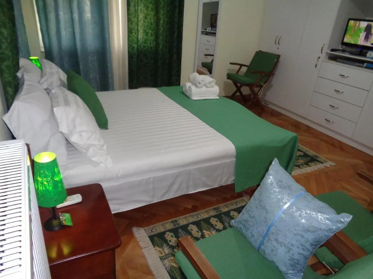 Villa Cato Sarandë 0*,